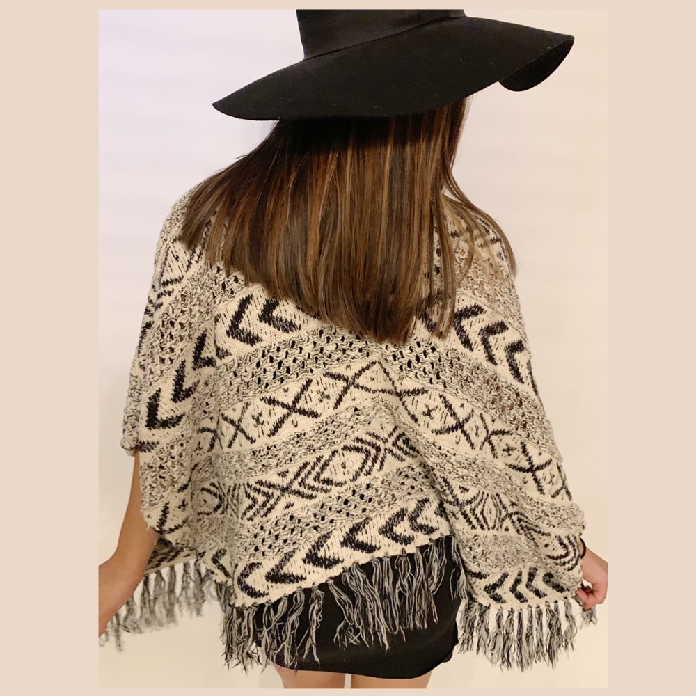 BB Dakota Poncho
